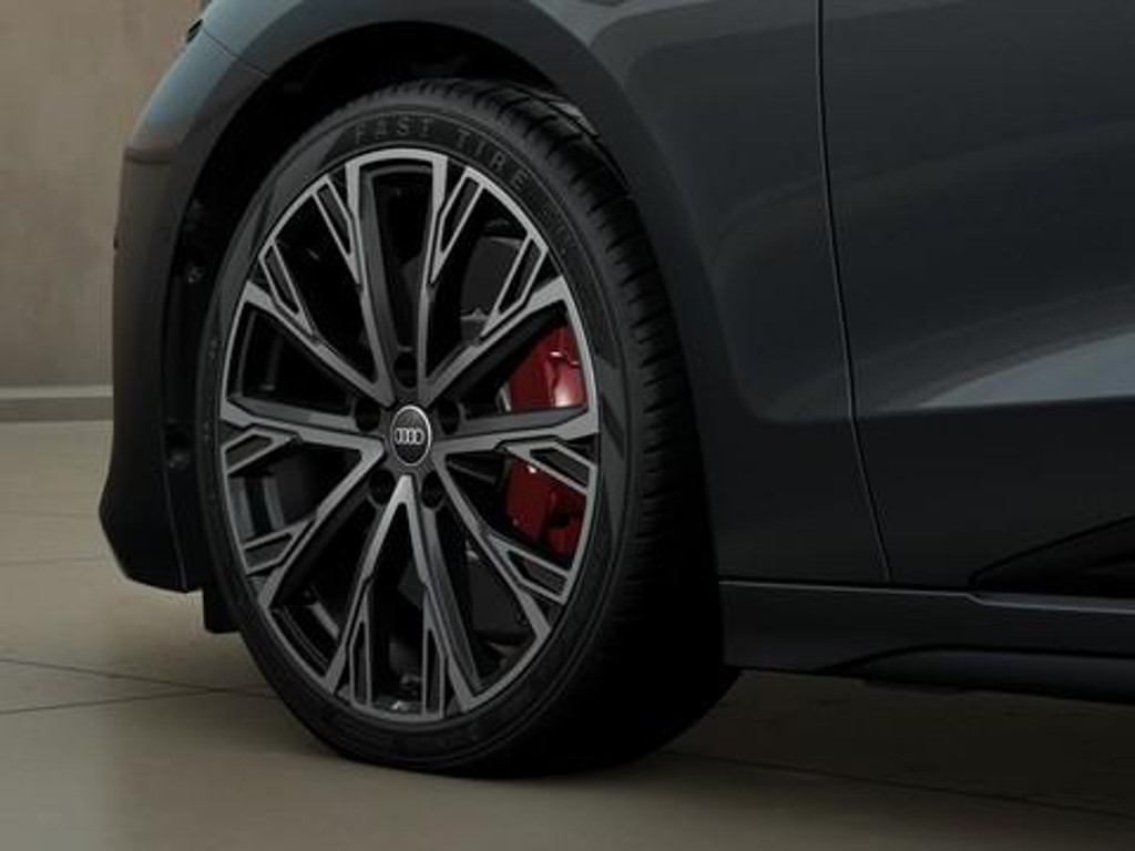 Audi S6 e-tron