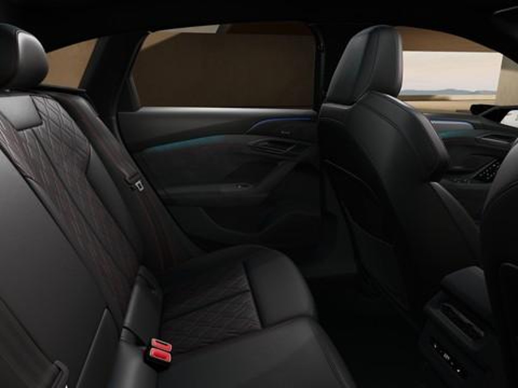 Audi S6 e-tron