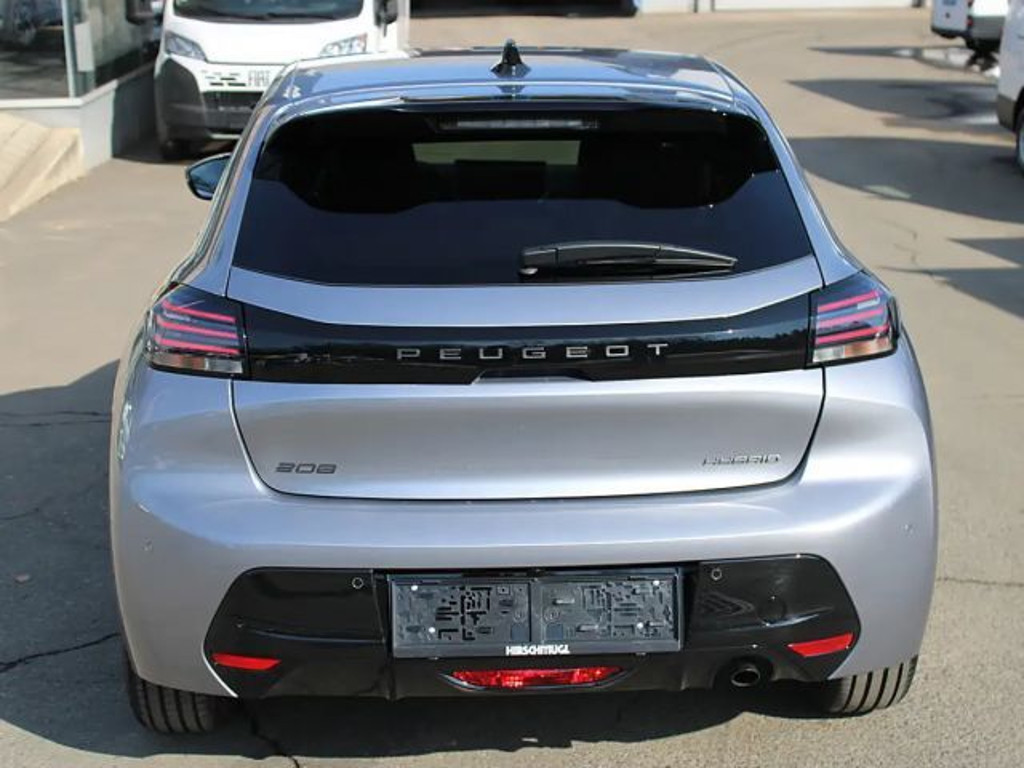 Peugeot e-208