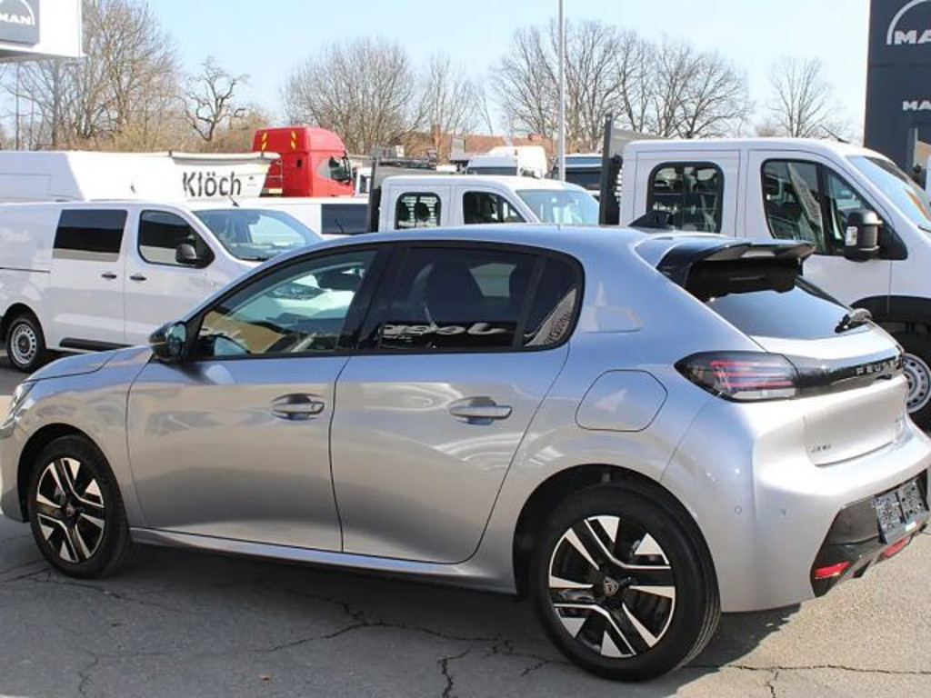 Peugeot e-208