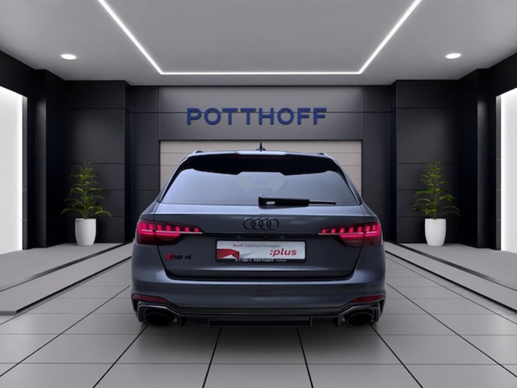 Audi RS4