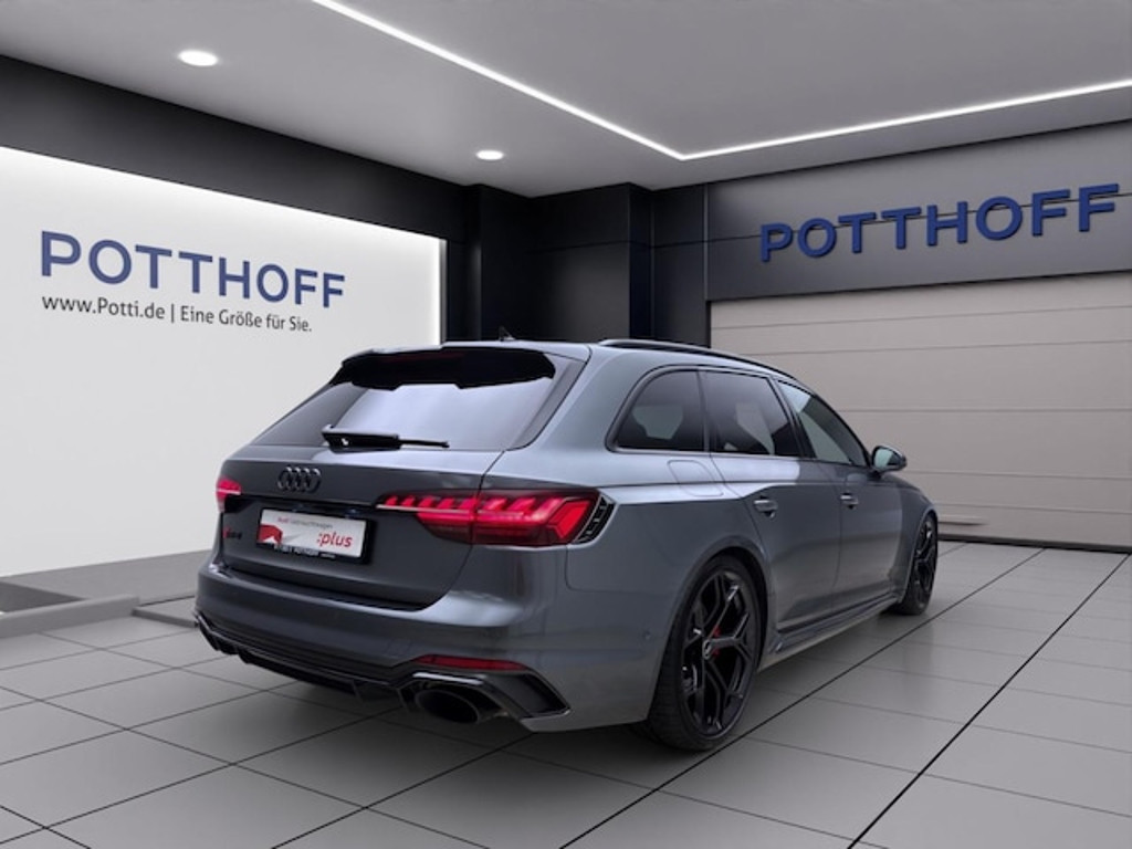 Audi RS4