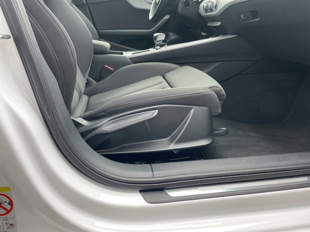 Audi A4 Avant S-Tronic 40 TDI