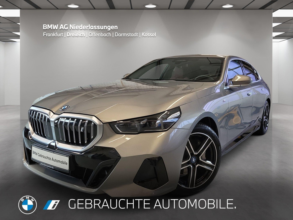 BMW i5 Sedan