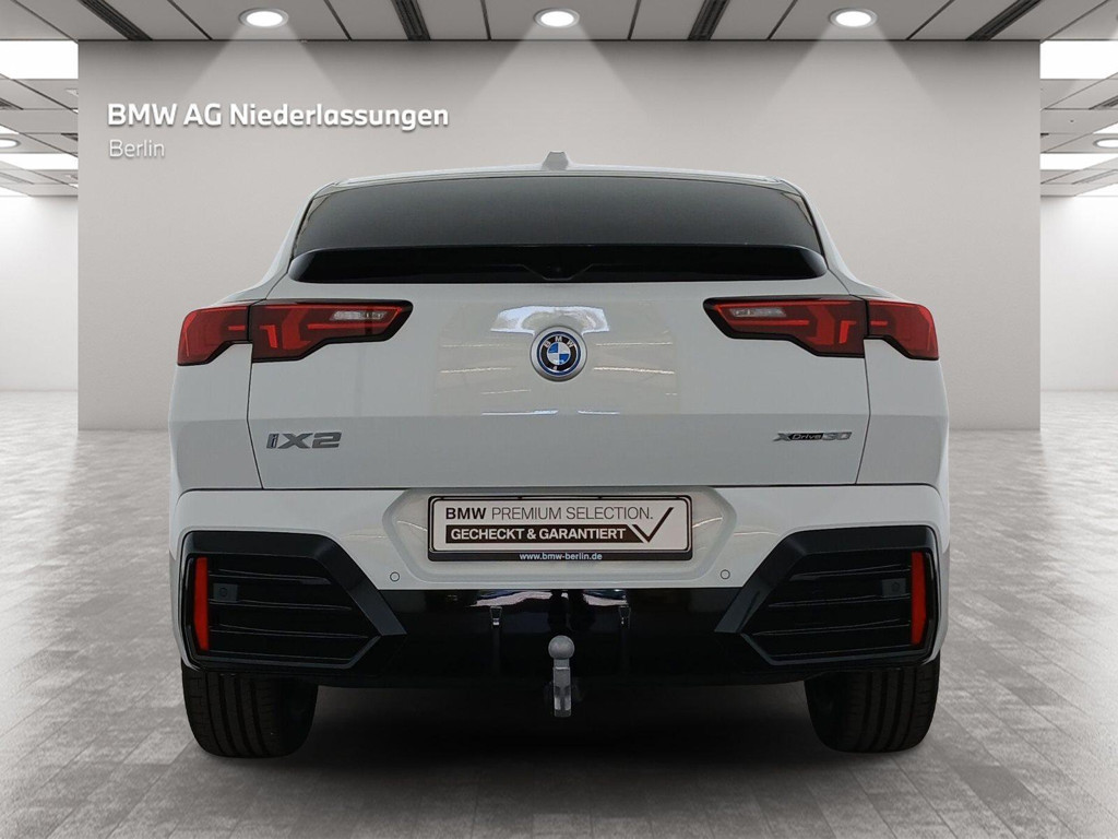 BMW iX2