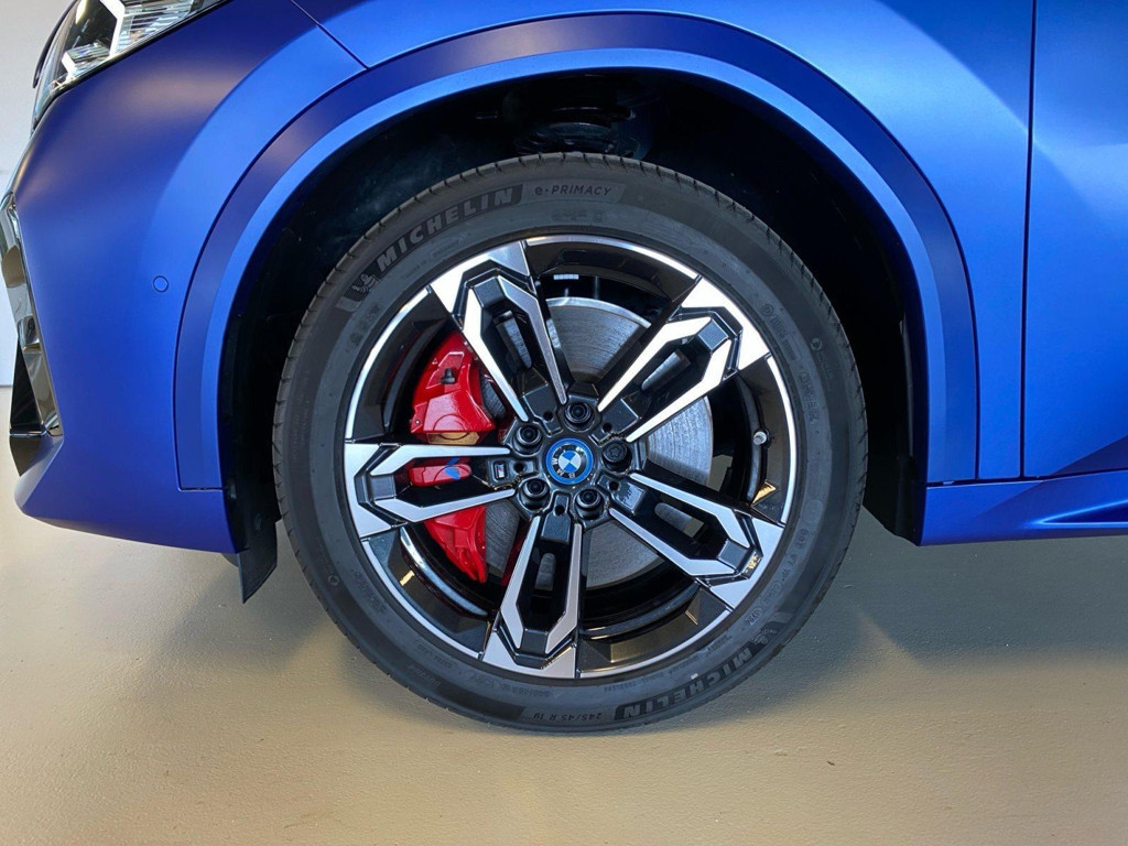 BMW iX2
