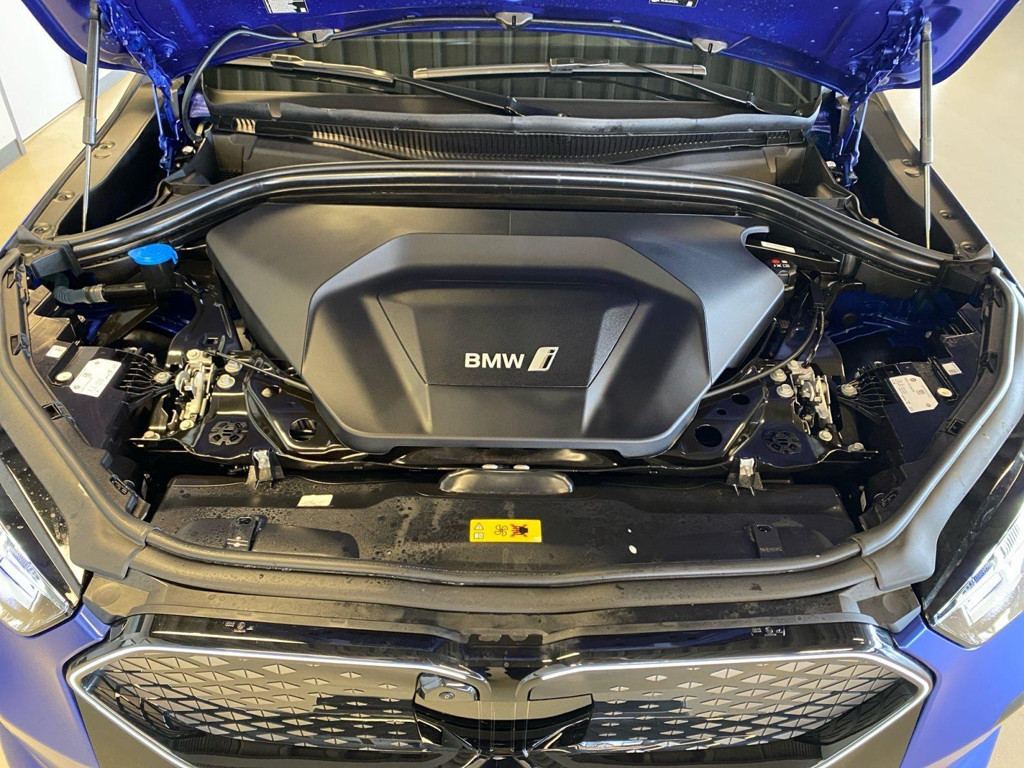 BMW iX2