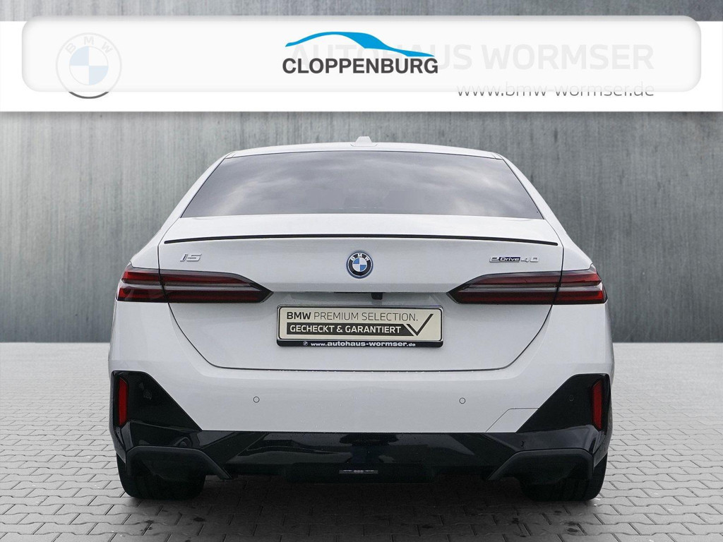 BMW i5