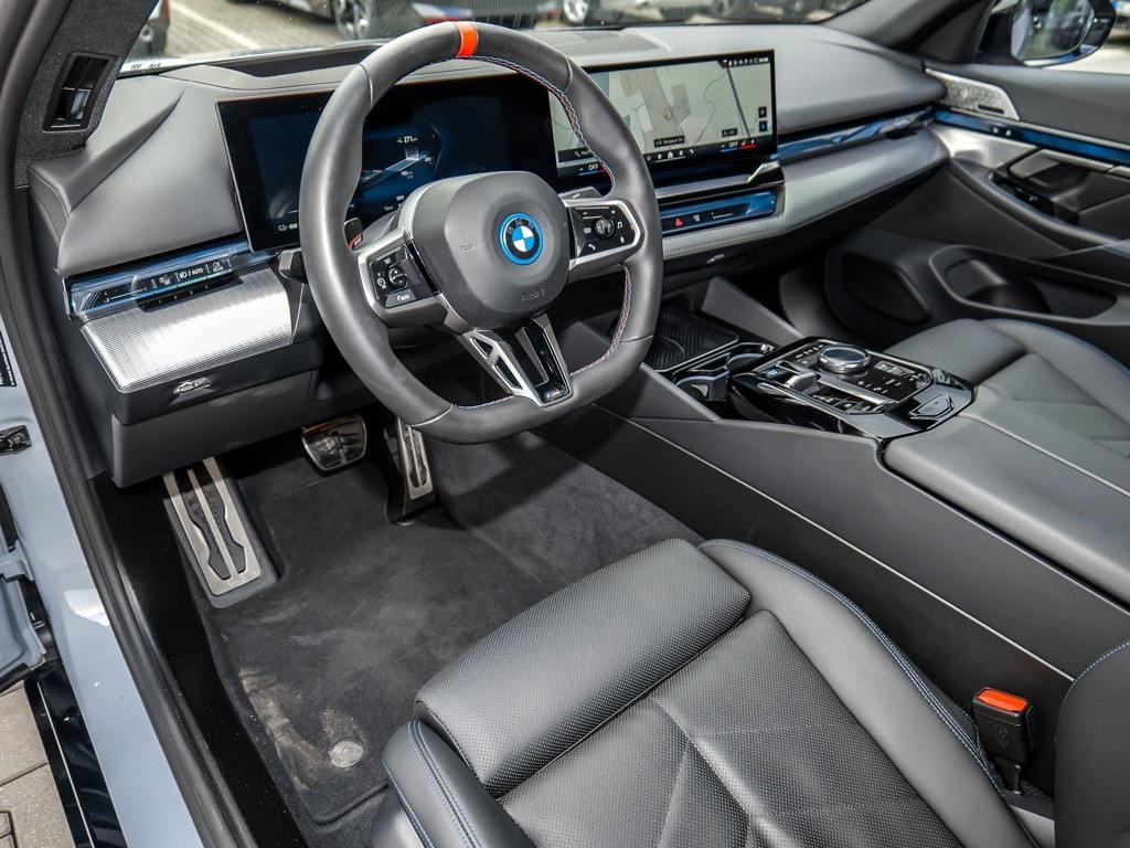 BMW i5