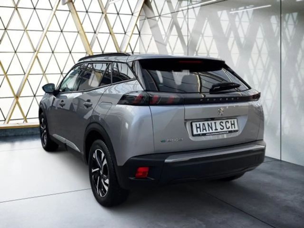 Peugeot e-2008