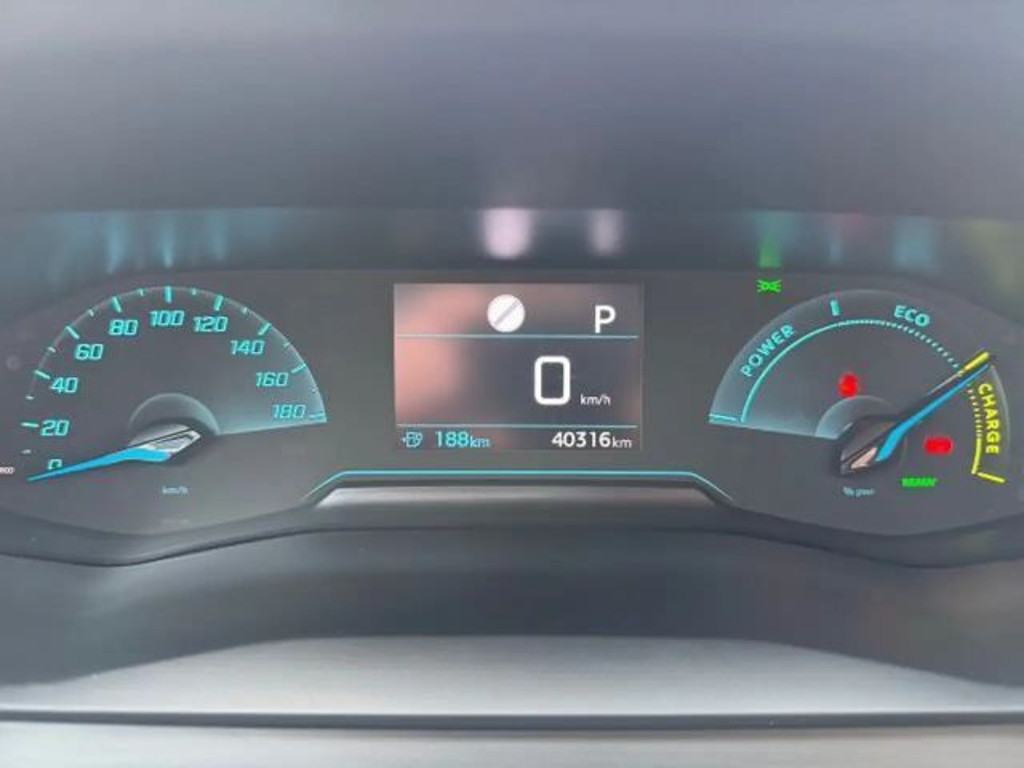 Peugeot e-2008
