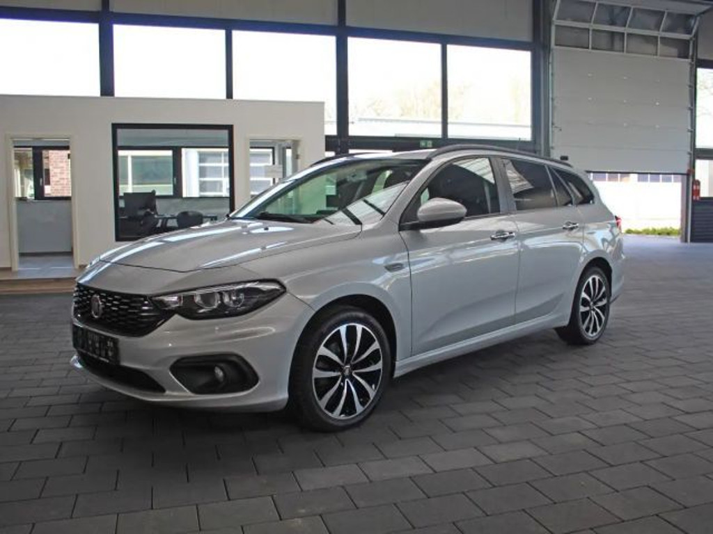 Fiat Tipo 1.4 T-Jet Lounge(Sitzheizung,Navi, ACC,AHK)