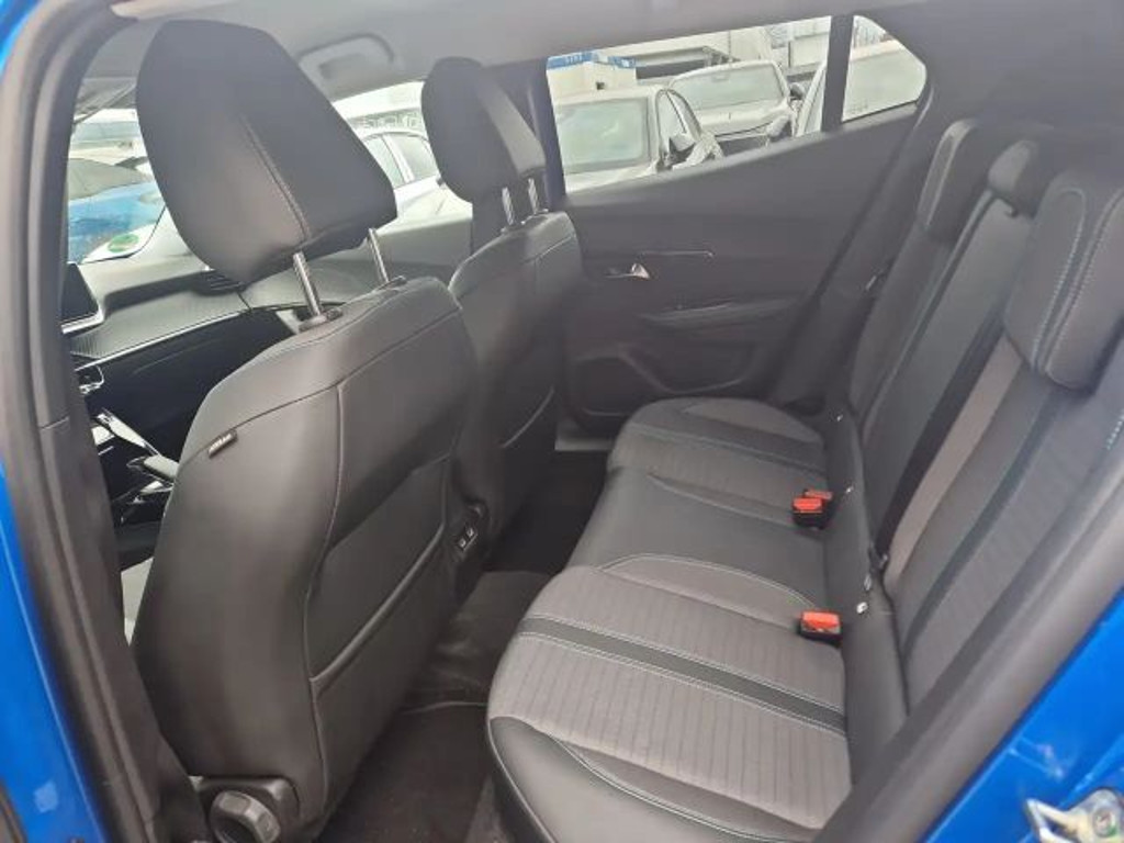 Peugeot e-2008