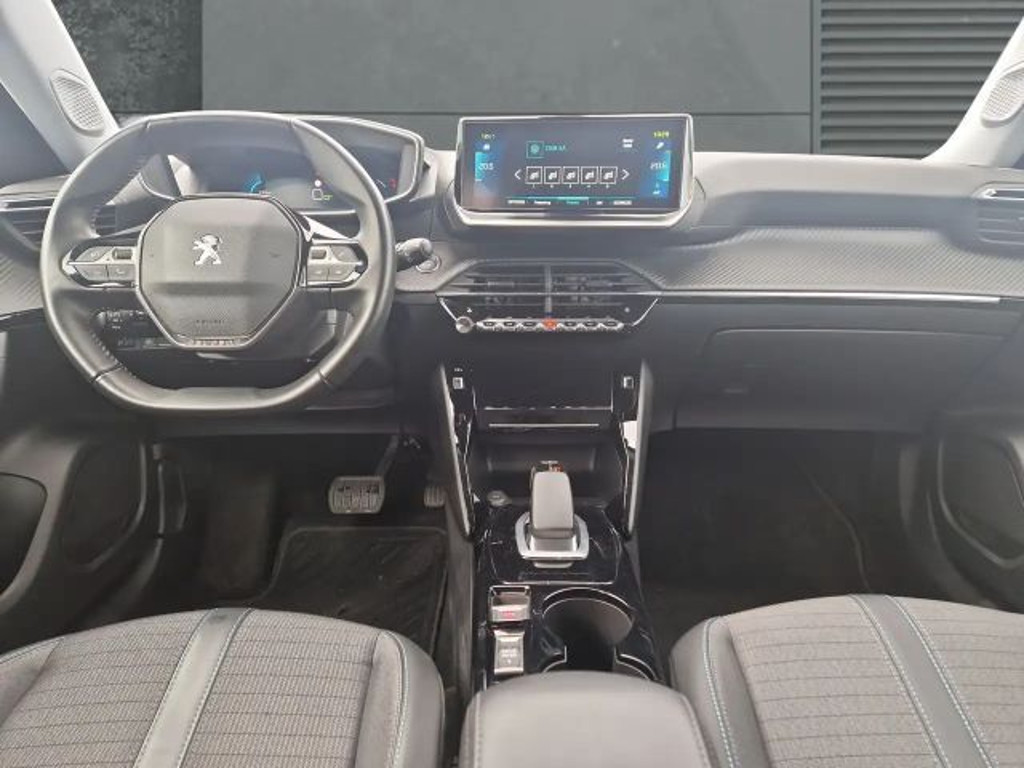 Peugeot e-2008