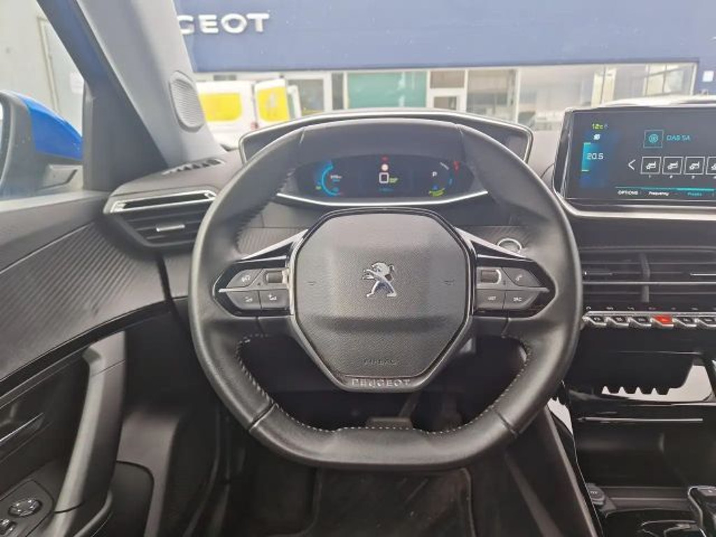 Peugeot e-2008