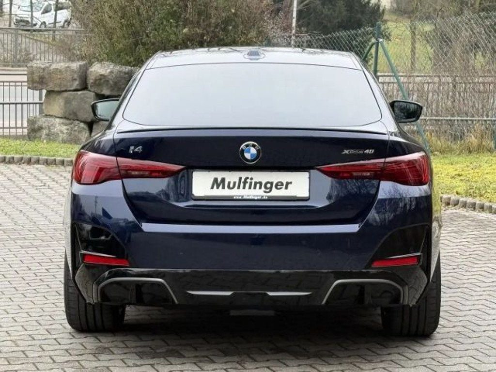 BMW i4