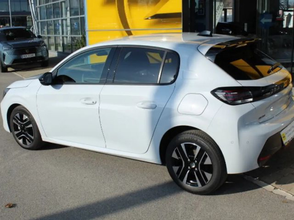 Peugeot e-208