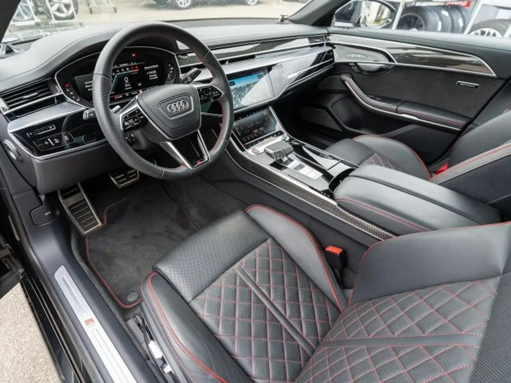 Audi S8