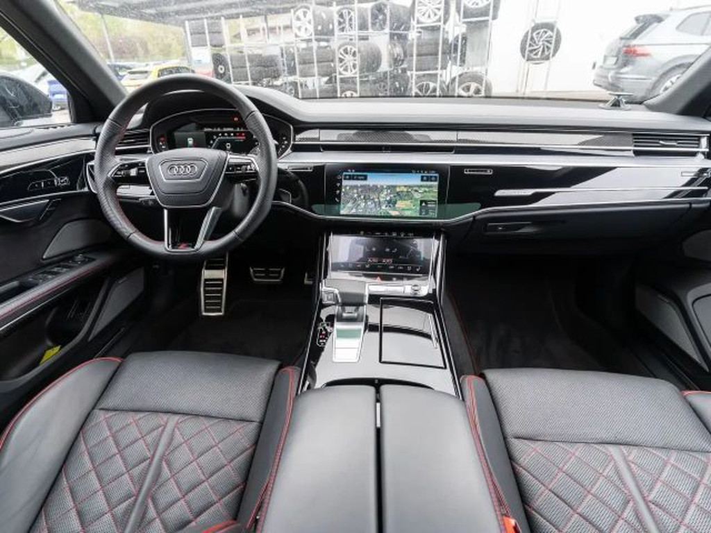 Audi S8