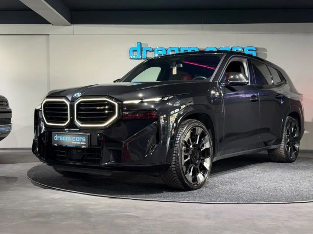 BMW XM