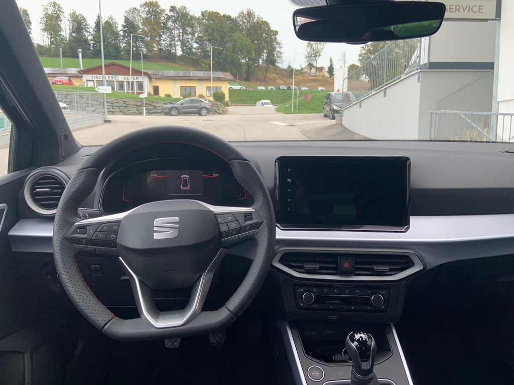 Seat Arona