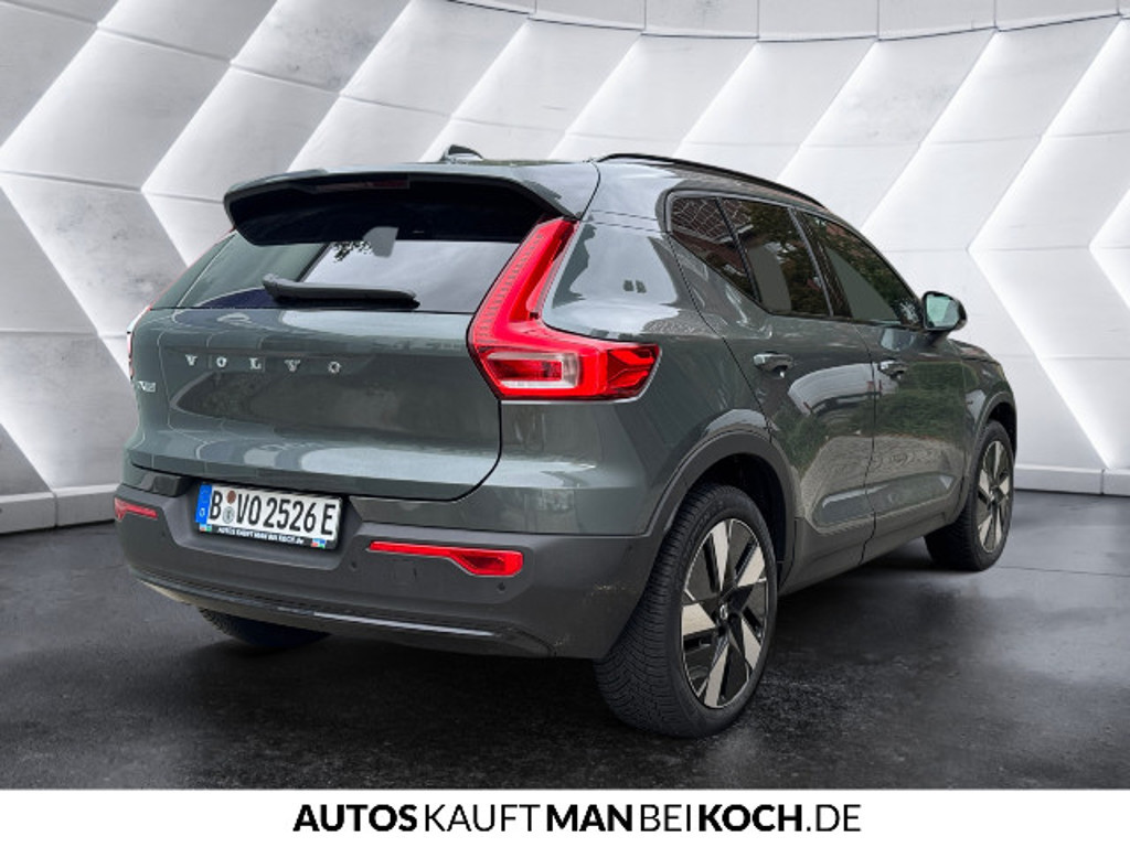 Volvo EX40