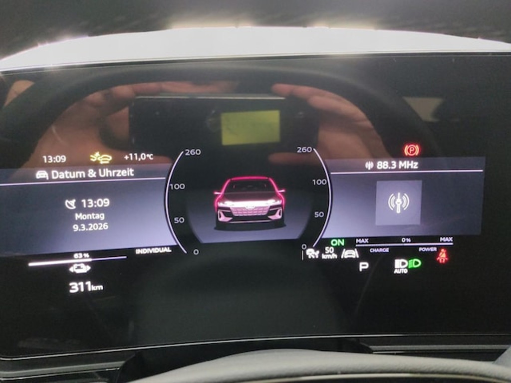 Audi A6 e-tron