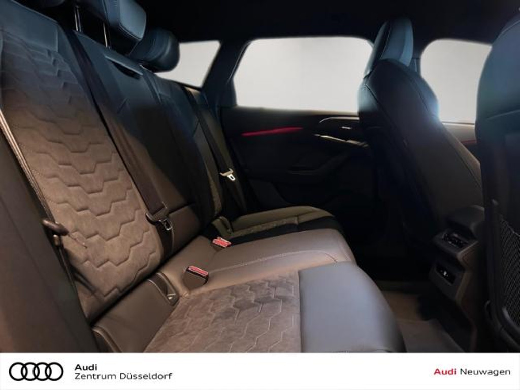 Audi A6 e-tron Avant Quattro S-Line