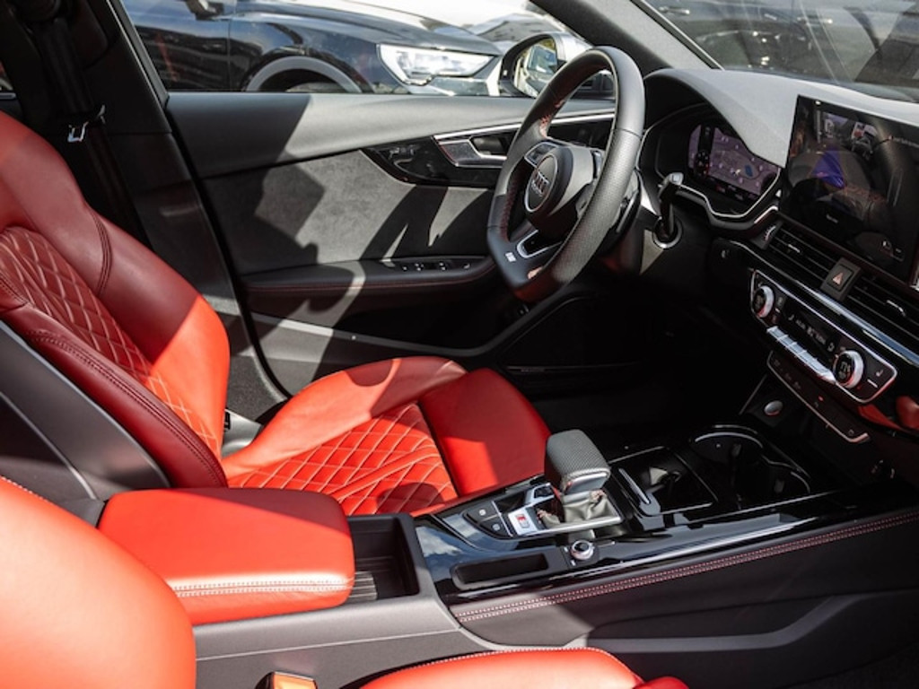 Audi S4