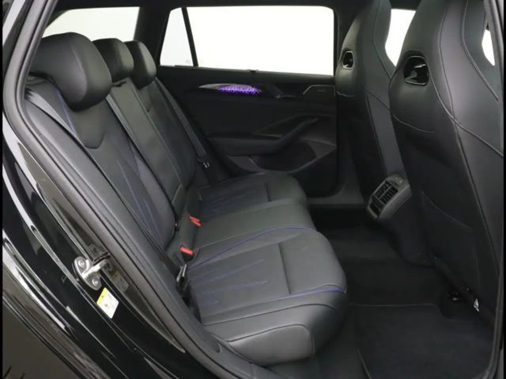 Volkswagen Passat DSG Variant R-Line 2.0 TDI