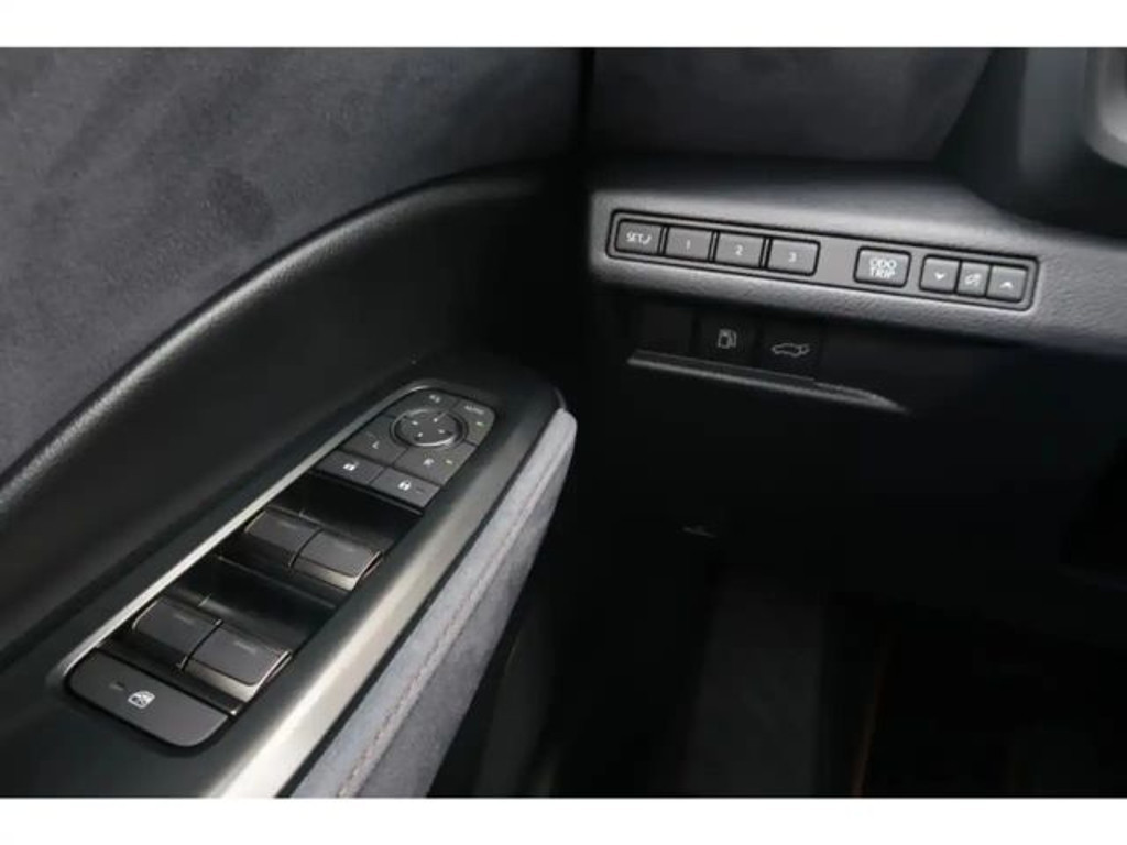 Lexus LBX