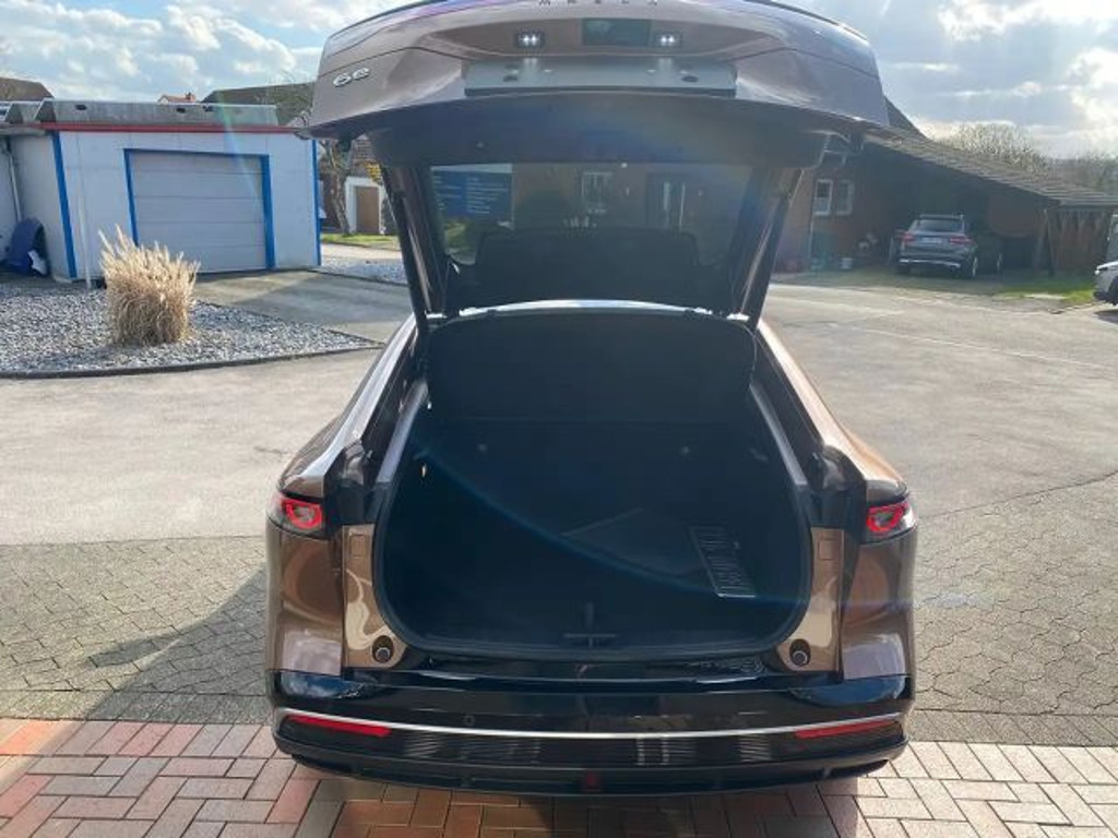Mazda 6e