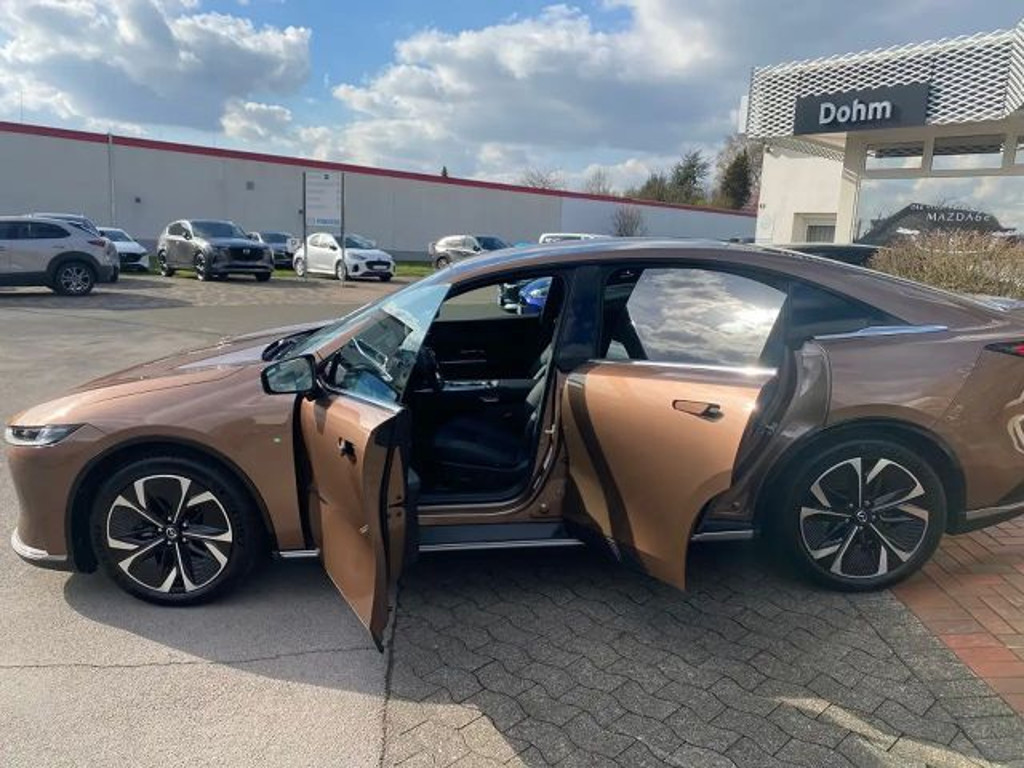 Mazda 6e