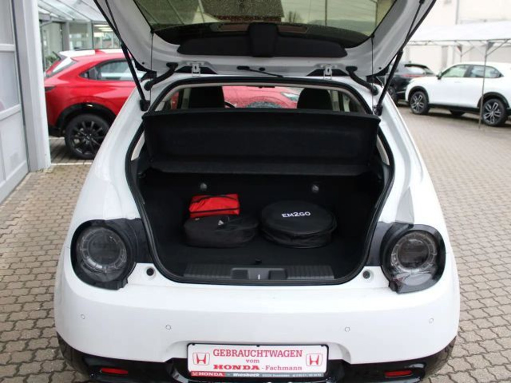 Honda e