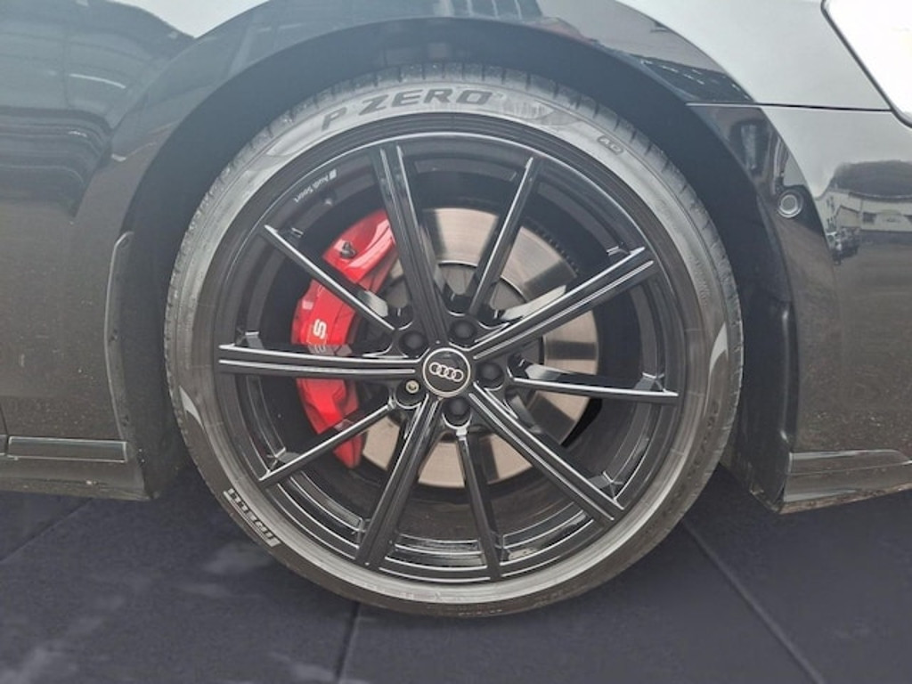 Audi S8