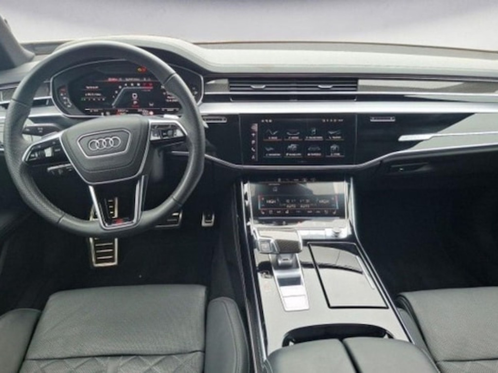 Audi S8
