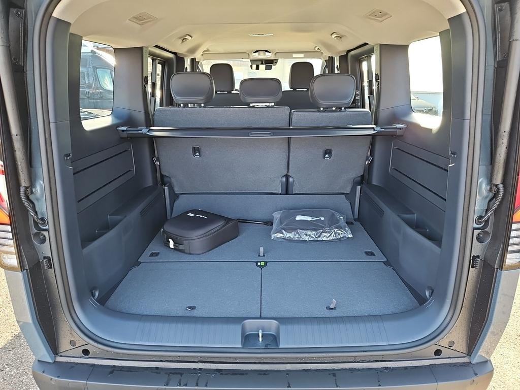 Kia PV5 Passenger