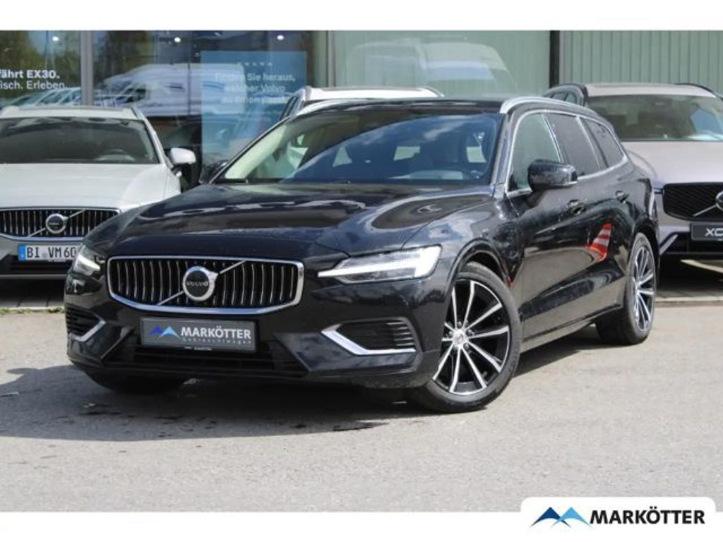 Volvo V60 AWD Hybrid Recharge Core