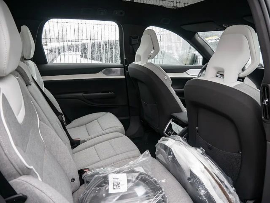Volvo EX90