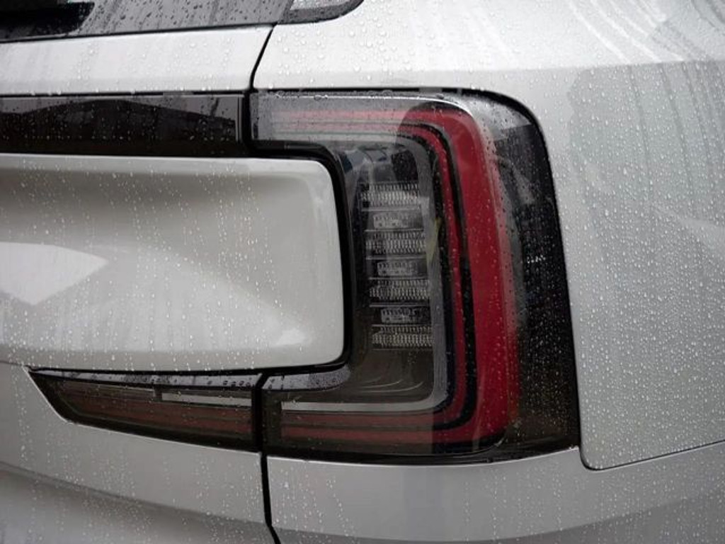 Volvo EX90