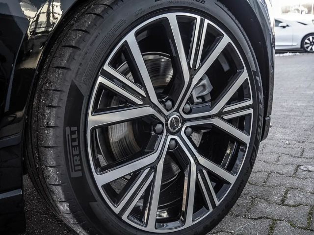 Volvo ES90