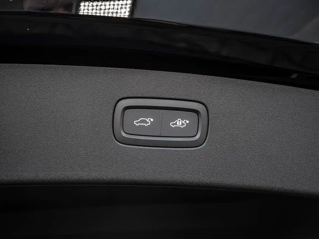 Volvo ES90