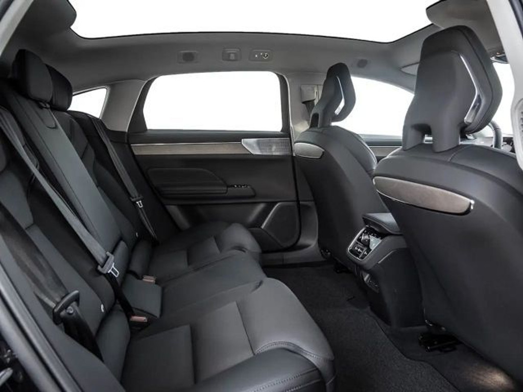 Volvo ES90
