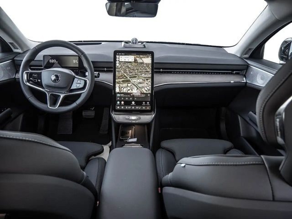 Volvo ES90