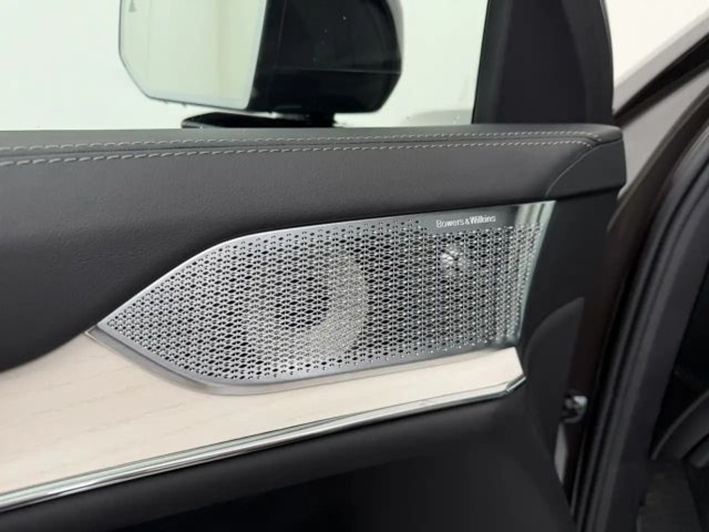 Volvo EX90
