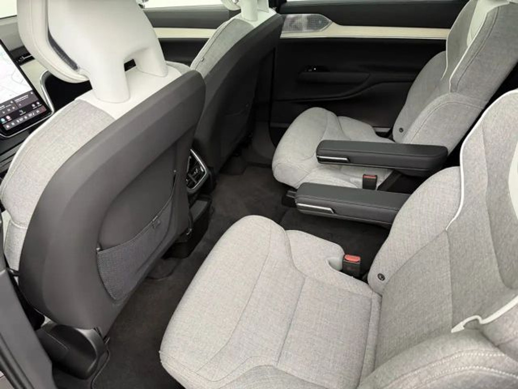 Volvo EX90