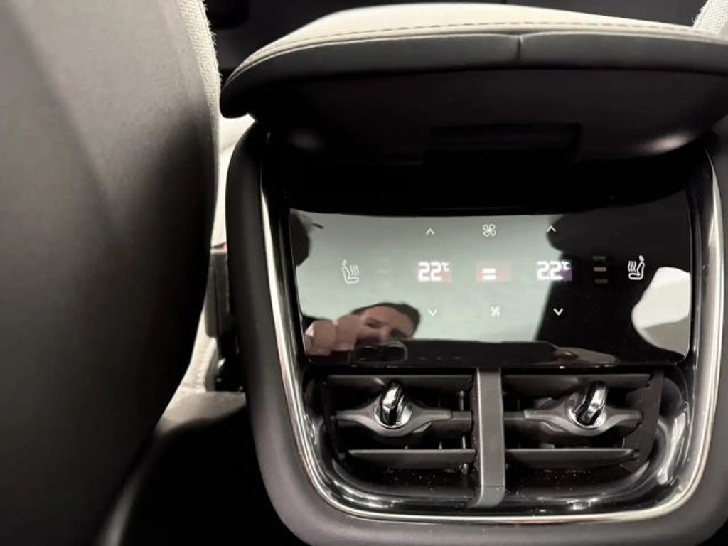 Volvo EX90