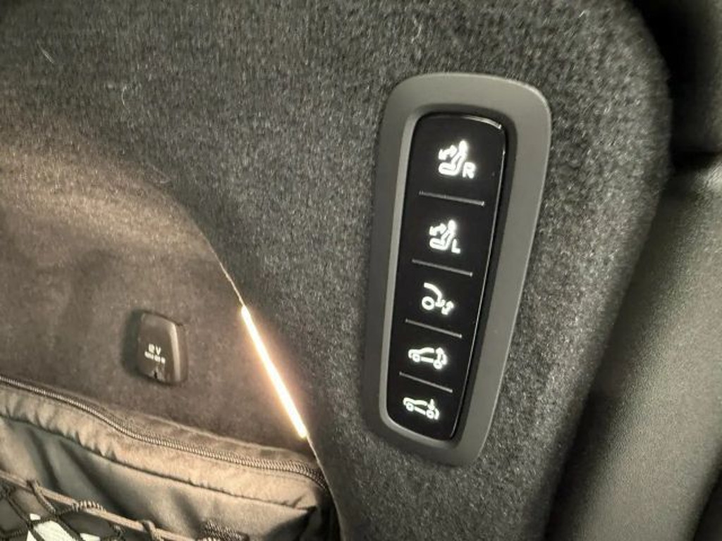 Volvo EX90