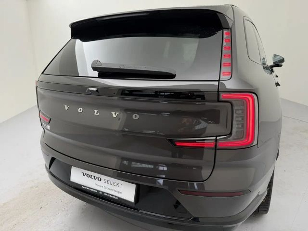 Volvo EX90