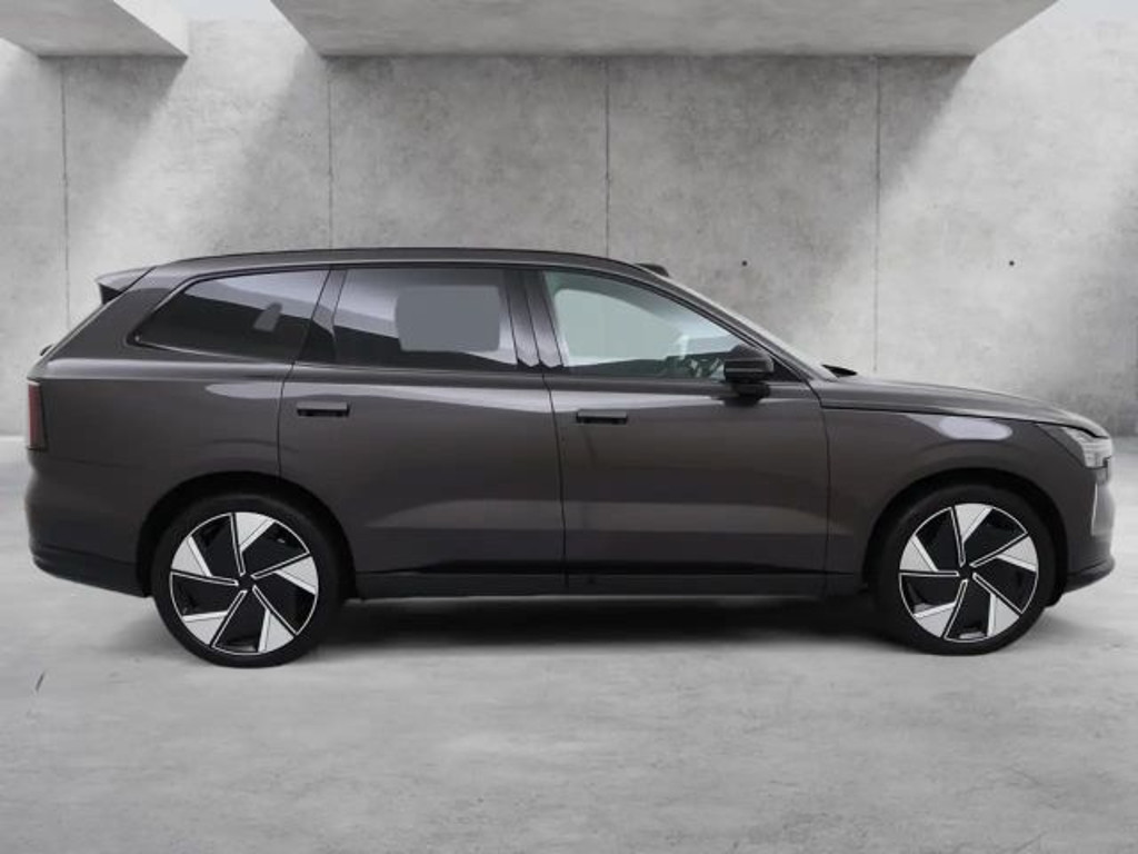 Volvo EX90